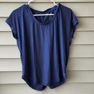 Mondetta preformance + luxury athletic short sleeve top